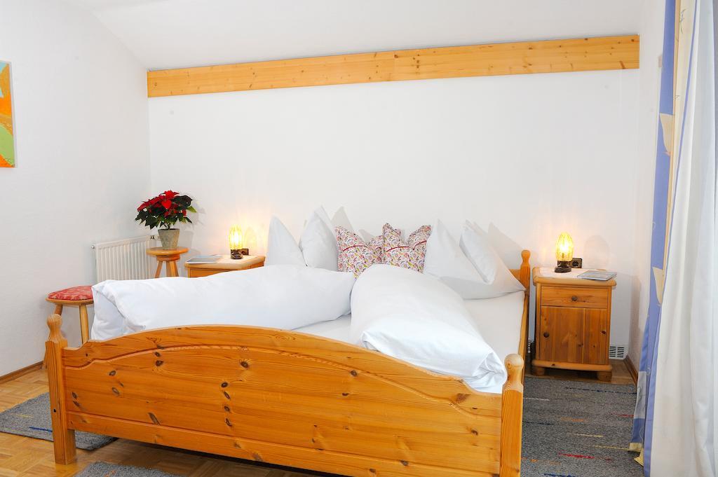Apartament Haus Steinroeschen Seefeld w Tirolu Pokój zdjęcie